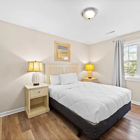 Bright Duplex 2Br Walking Distance From The Beach